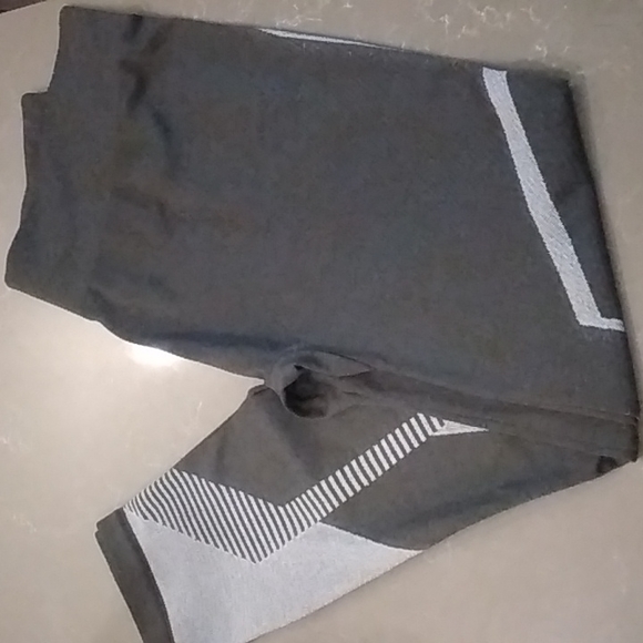 Kimberly Jog Suit - Picture 3 of 5